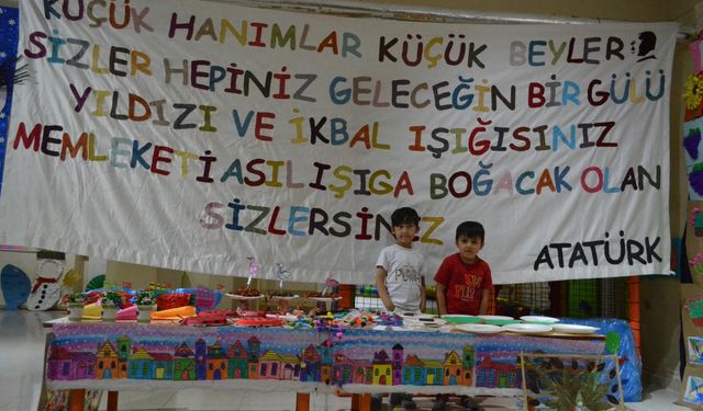 Şabanözü'de anaokulu öğrencilerinin hazırladığı sergi açıldı