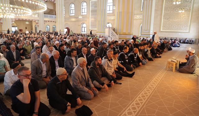 Şehit Jandarma Astsubay Kıdemli Başçavuş Uzun için mevlit okutuldu