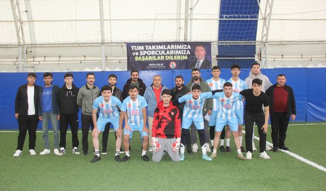 Zara'da futbol turnuvası düzenlendi