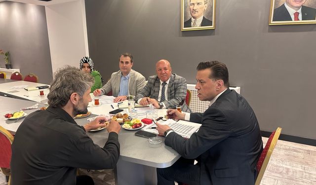 AK Parti Eskişehir Milletvekili Hatipoğlu, Halk Günü'nde vatandaşlarla buluştu