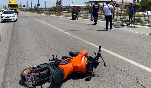 Aksaray'da motosikletin çarptığı bisikletli ağır yaralandı