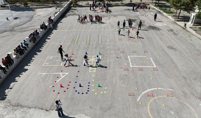 Çocukların spor yetenekleri oyunlarla keşfediliyor