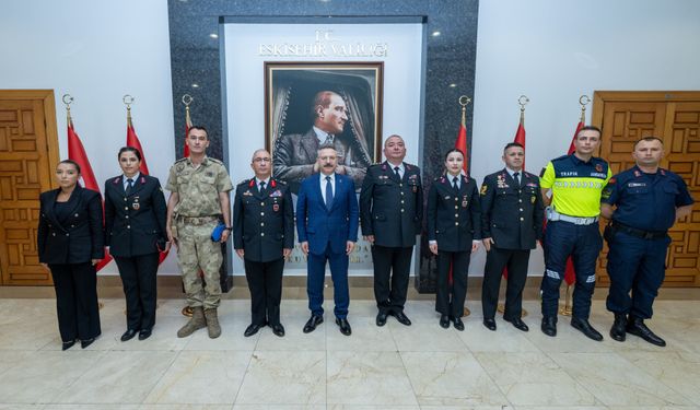 Eskişehir Valisi Aksoy, Jandarma Teşkilatının 186'ncı kuruluş yıl dönümünü kutladı