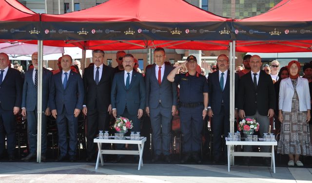 Eskişehir'de 'Türkiye Yüzyılı'nda Geleceğin Yıldızları' projesinin yıl sonu şenliği düzenlendi