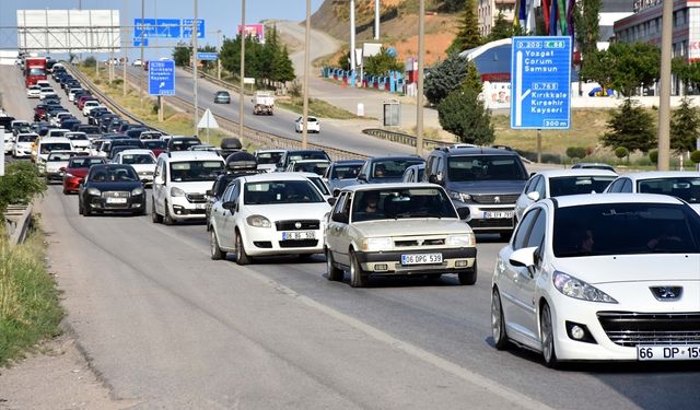 Kırıkkale'de bayram tatilinden dönüş yoğunluğu başladı