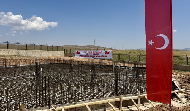 Kırşehir Adalet Camisi'nin temeli atıldı
