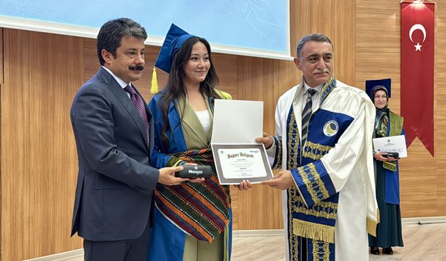 Kırşehir Ahi Evran Üniversitesinde mezuniyet töreni düzenlendi