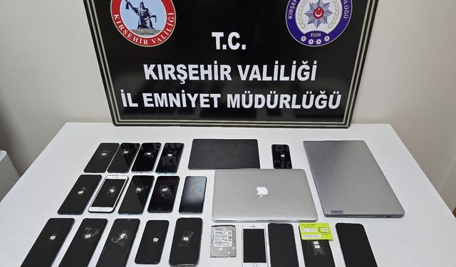 Kırşehir merkezli yasa dışı bahis çetesine yönelik operasyonda yakalanan 6 zanlı tutuklandı