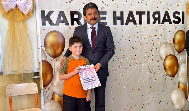 Kırşehir'de öğrenciler karne heyecanı yaşadı