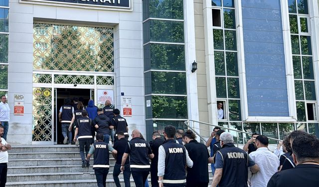 Kırşehir'de yağma, tefecilik ve dolandırıcılık iddiasıyla 9 zanlı yakalandı