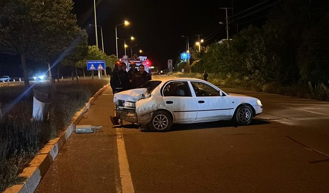 Sivas'ta iki otomobilin çarpıştığı kazada 5 kişi yaralandı