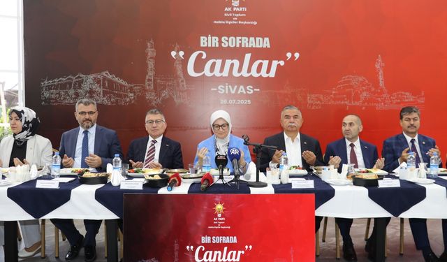AK Parti Genel Başkan Yardımcısı Uygur, Sivas'ta "Bir Sofrada Canlar" programında konuştu: