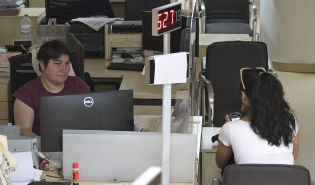 Eski tip sürücü belgelerinin yenilenmesi için verilen süre yarın sona eriyor