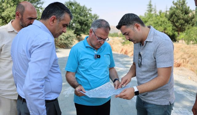 Hacılar'da kilitli parke yol yapım çalışmaları devam ediyor