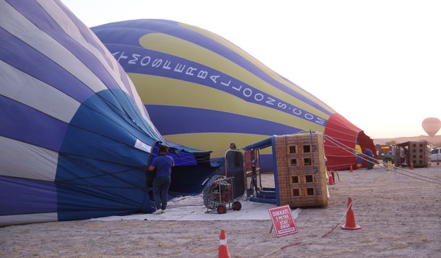 Kapadokya'da yerli ve yabancı turistler bölgeyi gökyüzünden keşfetti