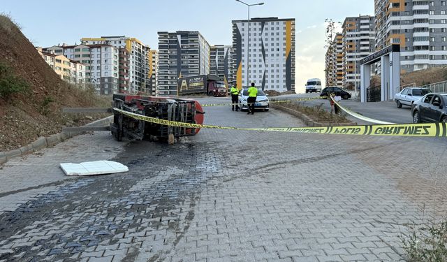 Kırıkkale'de devrilen forkliftin altında kalan 16 yaşındaki sürücü yaşamını yitirdi