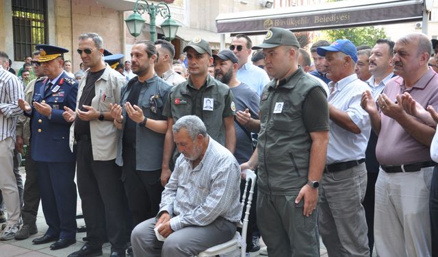 Orman yangını şehitlerinden dozer operatörü Dereli'nin cenazesi Eskişehir'de defnedildi