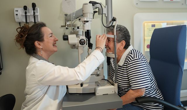 Retinadaki damar tıkanıklıkları görme kaybına sebep oluyor