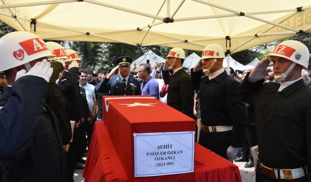 Şehit Piyade Sözleşmeli Er Özkan Özkanlı Aksaray'da son yolculuğuna uğurlandı