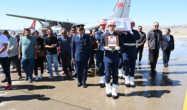 Şehit Piyade Sözleşmeli Er Özkan Özkanlı'nın cenazesi Aksaray'a getirildi
