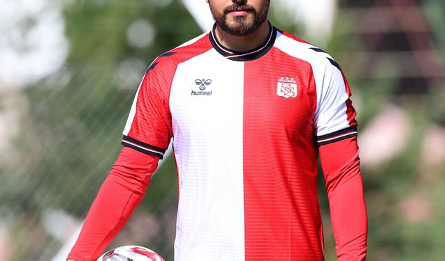 Sivasspor, deneyimli futbolcu Feyzi Yıldırım'ı transfer etti