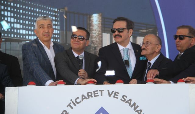 TOBB Başkanı Hisarcıklıoğlu, Konya'da hizmet binasının temel atma törenine katıldı