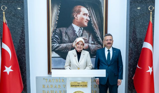 Aile ve Sosyal Hizmetler Bakan Yardımcısı Yenigün, Eskişehir Valisi Aksoy'u ziyaret etti
