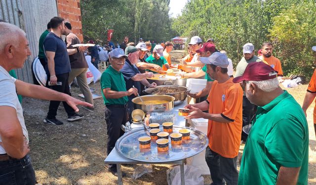 Akıncılar ilçesinde mevlit programı düzenlendi