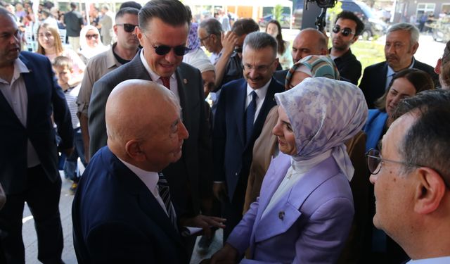 Bakan Göktaş, Eskişehir'de huzurevi yaşlı bakım ve rehabilitasyon merkezinin açılışında konuştu: