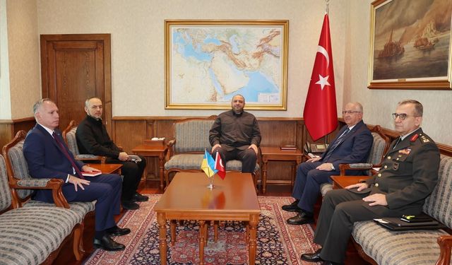 Bakan Güler, Ukrayna Milli Güvenlik ve Savunma Konseyi Sekreteri Umerov'u ağırladı