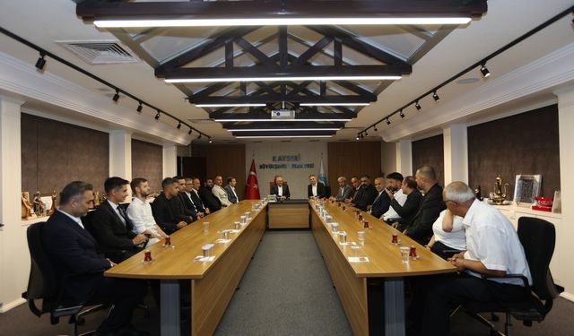 Başkan Büyükkılıç, Kayseri Amatör Spor Kulüpleri Federasyonu Başkanı Önal'ı ağırladı