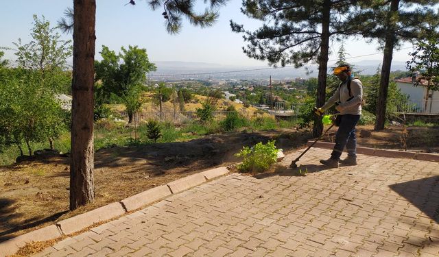 Hacılar'daki okullarda bahçe ve çevre temizliği gerçekleştirildi