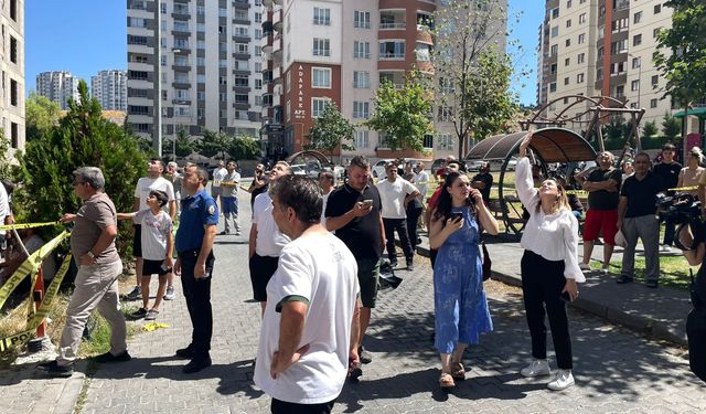 Kayseri'de 14 katlı apartmanda yangın çıktı