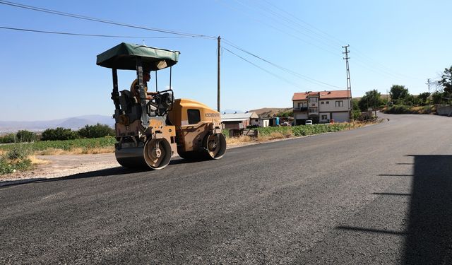 Kocasinan Belediyesi, Vatan ve Kuşcağız mahallelerindeki asfalt çalışmalarını tamamladı