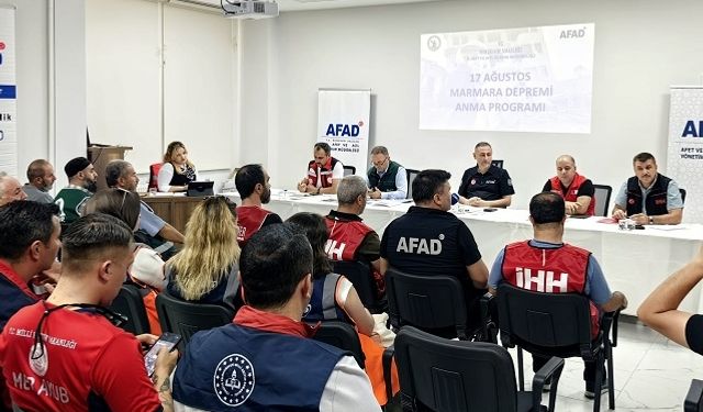 Marmara Depremi'nde hayatını kaybedenler Kırşehir'de anıldı