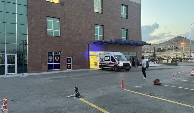 Niğde'de iş yerine düzenlenen silahlı saldırıda bir çocuk yaralandı