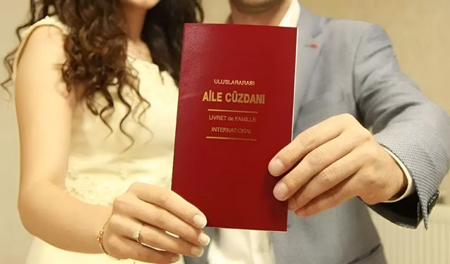 Sivas Belediyesinin yeni evlenen çiftlere çeyiz desteği sürüyor