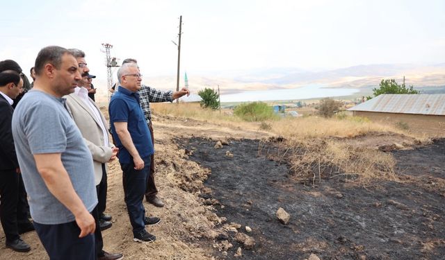 Sivas Valisi Şimşek, Akıncılar ilçesindeki yangın bölgesini ziyaret etti