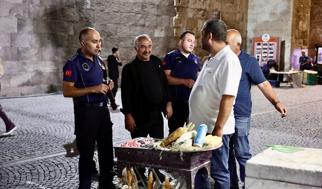 Sivas'ta zabıta ekipleri gece denetimi yaptı