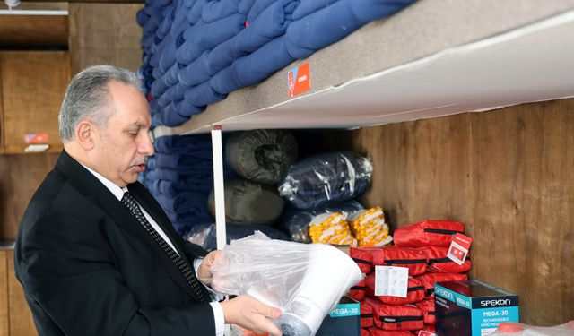 Talas Belediyesi 3 büyük mahalleye acil durum konteyneri yerleştirdi