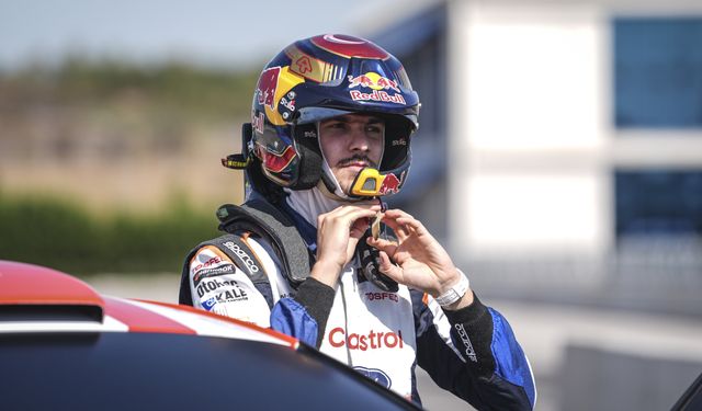 Toprak Razgatlıoğlu ve Ali Türkkan Castrol Performance Day etkinliğinde buluştu