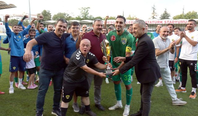 TSYD Zafer Kupası'nı Etimesgutspor kazandı