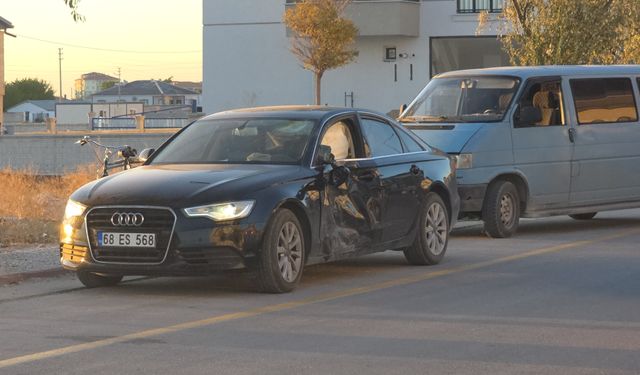 Aksaray'da motosiklet ile otomobil çarpıştı, 1 kişi yaralandı