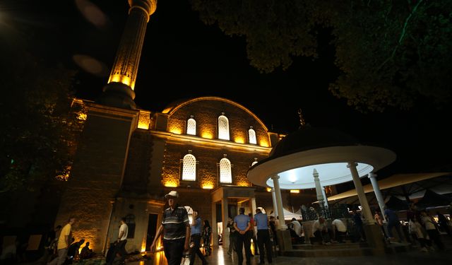 Bursa ve çevre illerde Mevlit Kandili idrak edildi