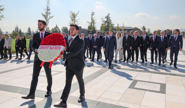 CHP heyetinden Ecevit, Baykal, Calp ve Kartay'ın kabirlerine ziyaret