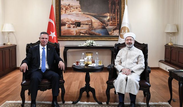 Filistin'in Ankara Büyükelçisi Mustafa, Diyanet İşleri Başkanı Erbaş'ı ziyaret etti