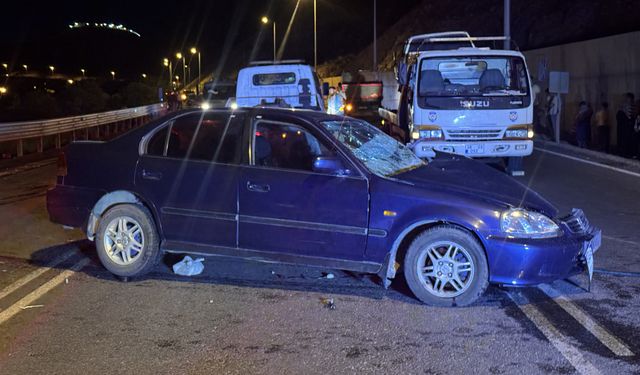 Kayseri'de pikapla çarpışan otomobilin sürücüsü öldü, 3 kişi yaralandı