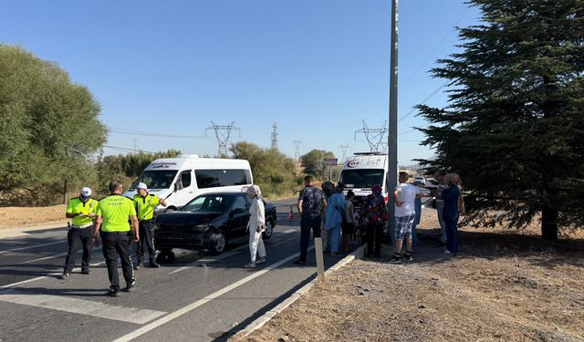 Konya'da iki otomobilin çarpışması sonucu 4 kişi yaralandı