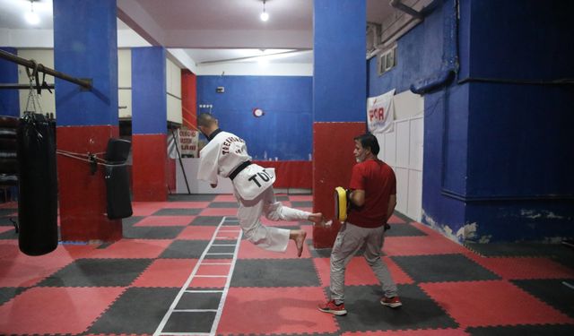 Para tekvandocu Muhammed'in hedefi dünya şampiyonluğu