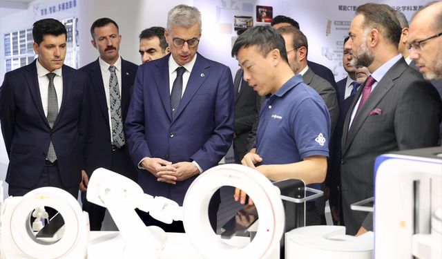 Sağlık Bakanı Memişoğlu, Çin'deki temaslarına Şanghay ile devam edecek